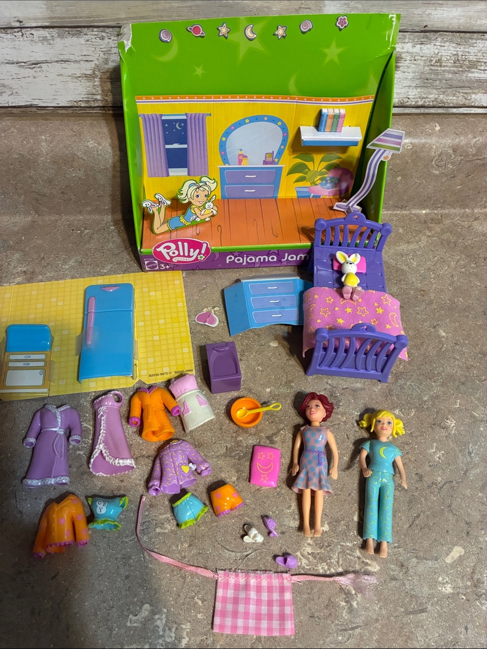 Polly Pocket Pajama Jam Playset with Purple Bed and Accessories